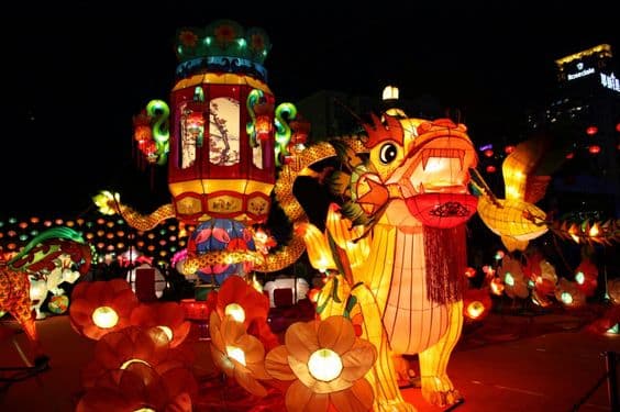 trước đèn tết trung thu
